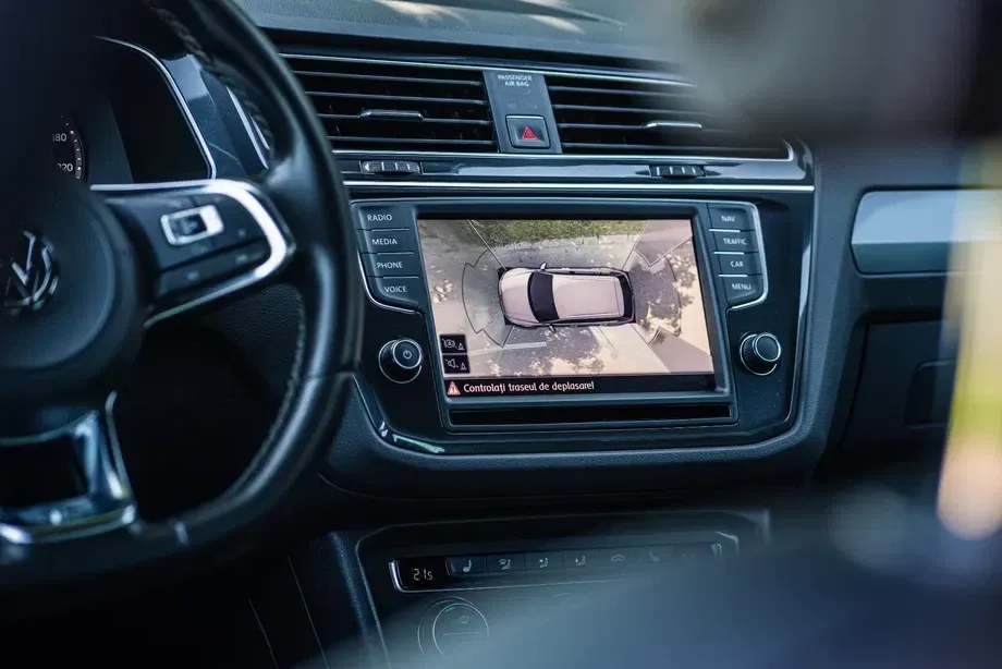 Volkswagen Tiguan 2.0 TDI SCR 4MOTION DSG Highline — imagine 10