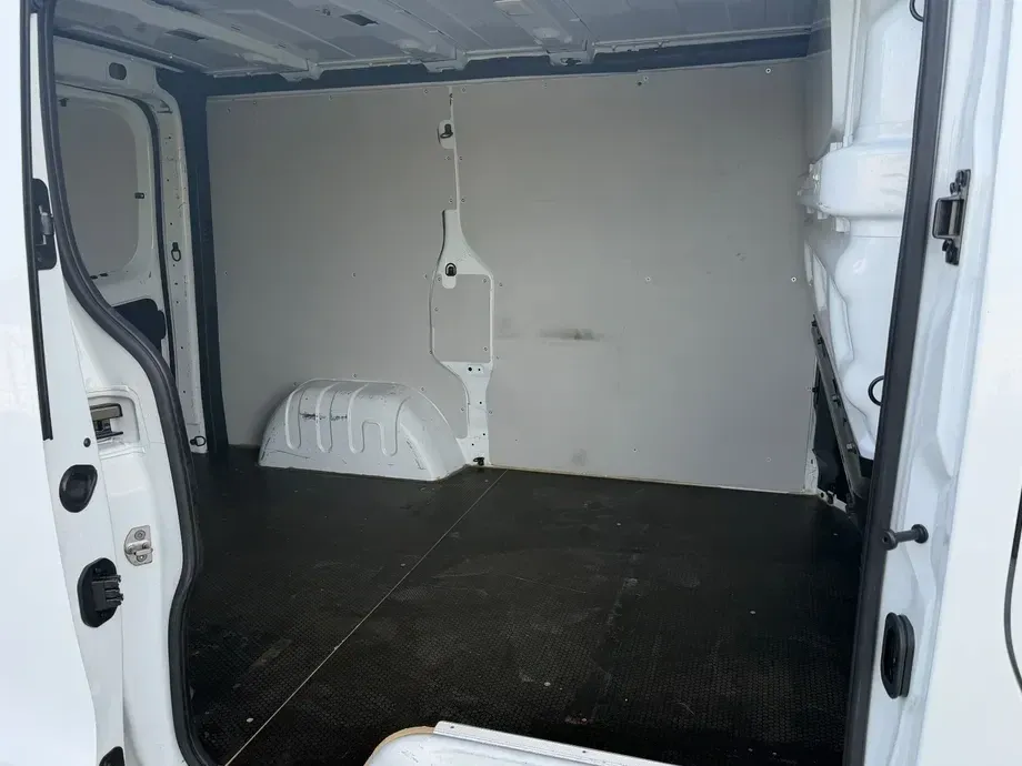 Renault TRAFIC — imagine 10