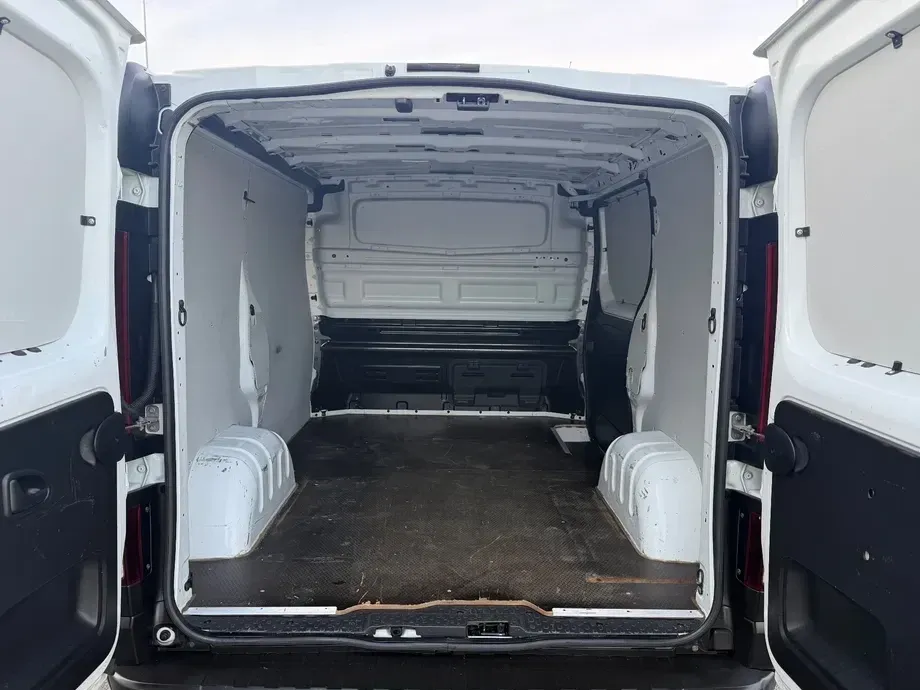 Renault TRAFIC — imagine 9