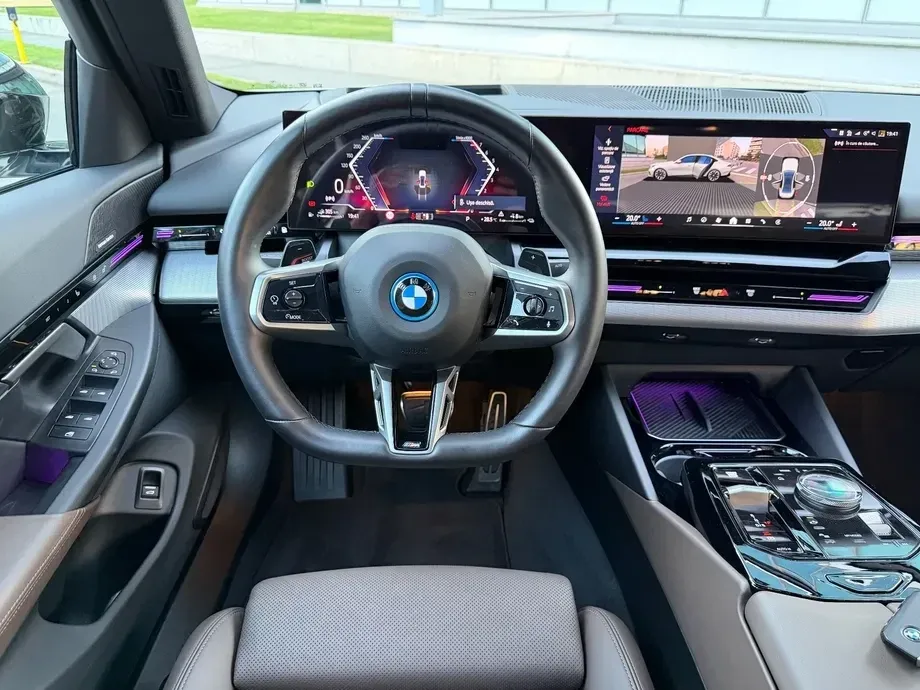 BMW Seria 5 530e AT PHEV — imagine 5
