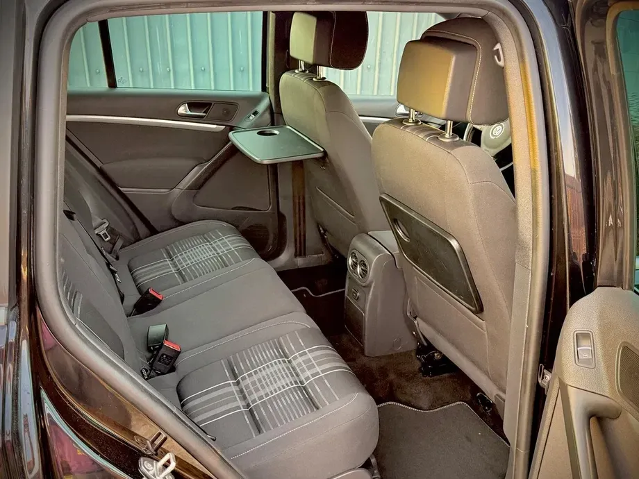 Volkswagen Tiguan I 2.0 TDI DPF BlueMotion Technology Lounge Sport & Style — imagine 8