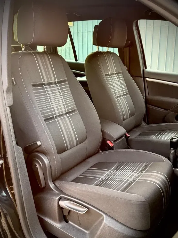 Volkswagen Tiguan I 2.0 TDI DPF BlueMotion Technology Lounge Sport & Style — imagine 9