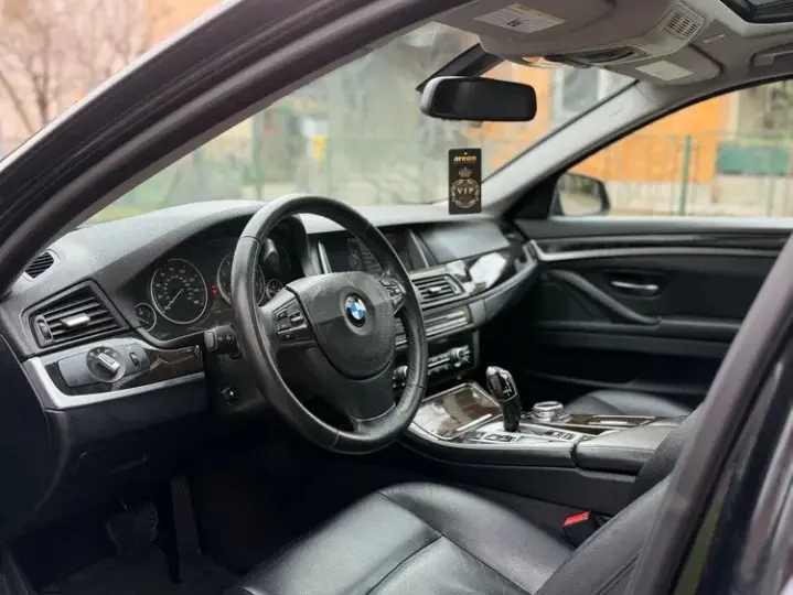 BMW Seria 5 F10/F11/F07 [2010 - 2017] 528i Aut. Luxury Line