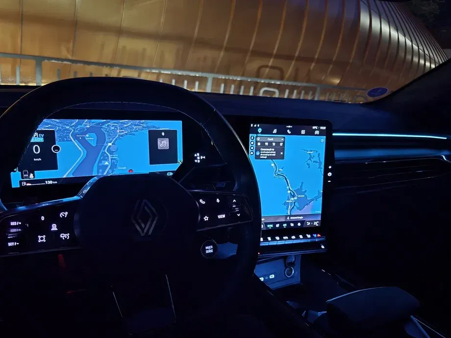 Renault Austral E-Tech Full 200 Iconic — imagine 9