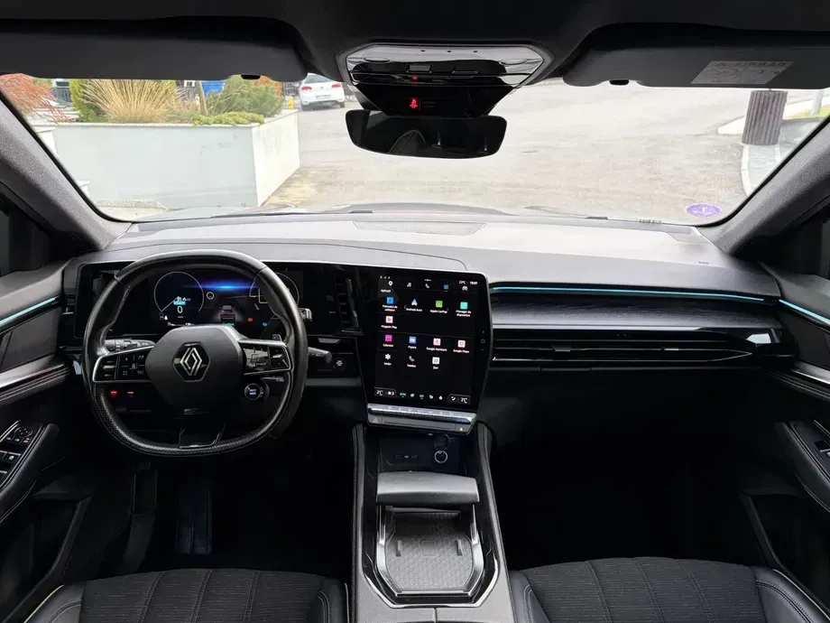 Renault Austral E-Tech Full 200 Iconic — imagine 8