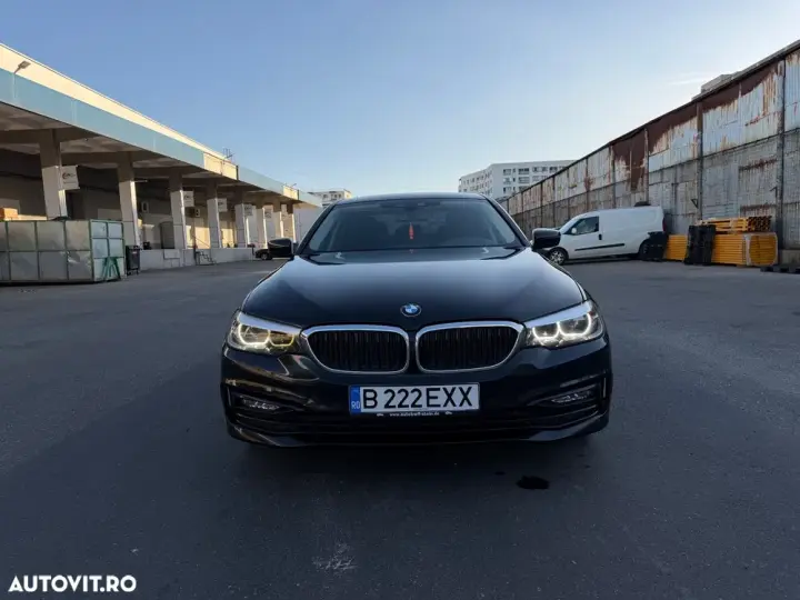 BMW Seria 5 G30/G31 [2017 - Prezent] 520i Aut. Sport Line
