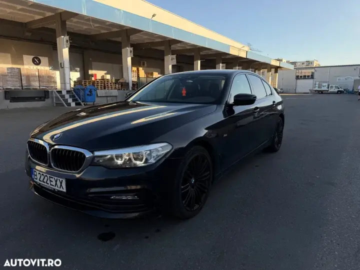 BMW Seria 5 G30/G31 [2017 - Prezent] 520i Aut. Sport Line