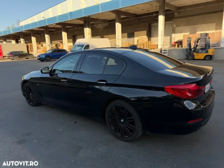 BMW Seria 5 G30/G31 [2017 - Prezent] 520i Aut. Sport Line