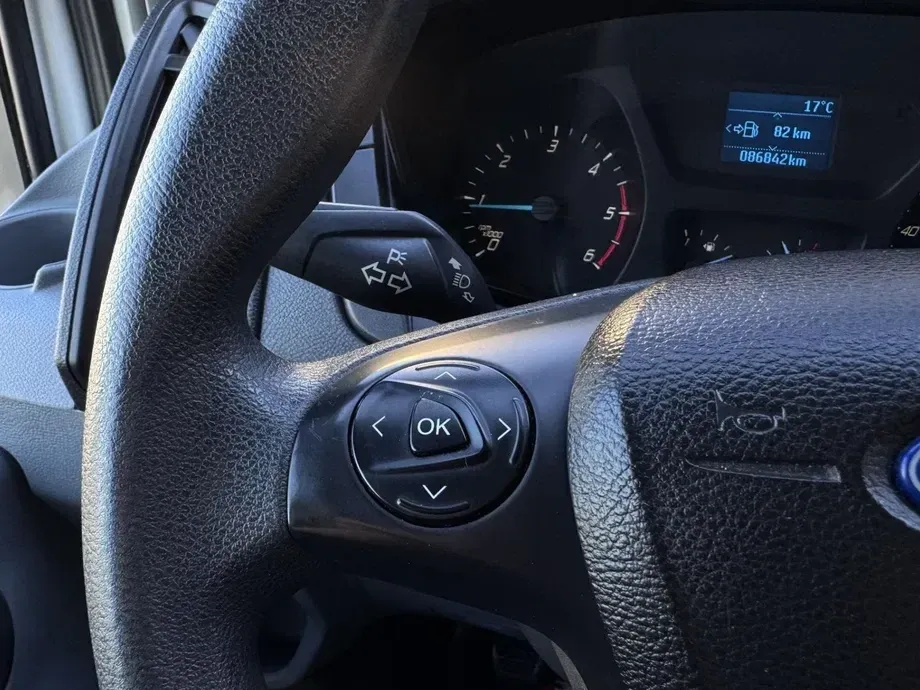 Ford Transit — imagine 10