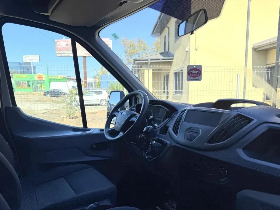 Ford Transit — imagine 7