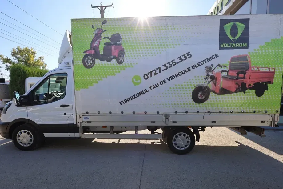Ford Transit — imagine 3