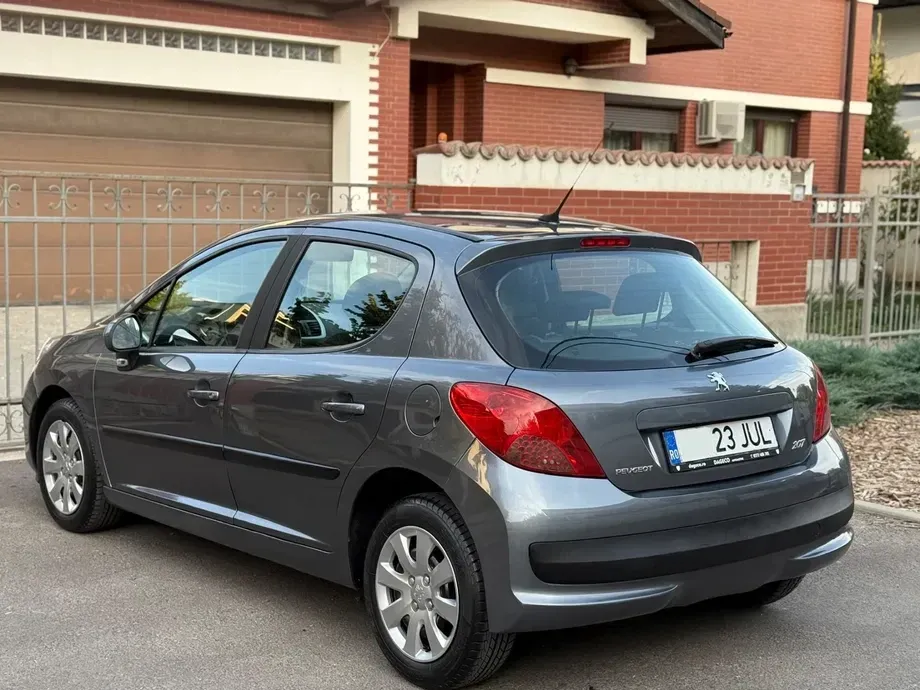 Peugeot 207 1.4 E Premium — imagine 3