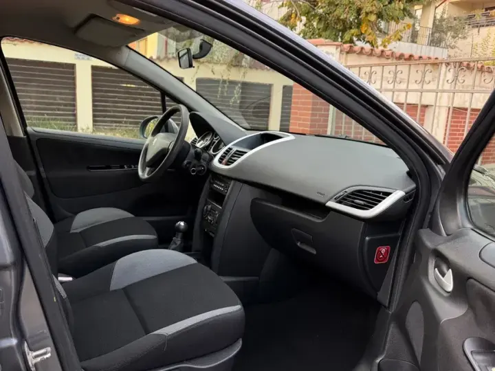 Peugeot 207 1.4 E Premium