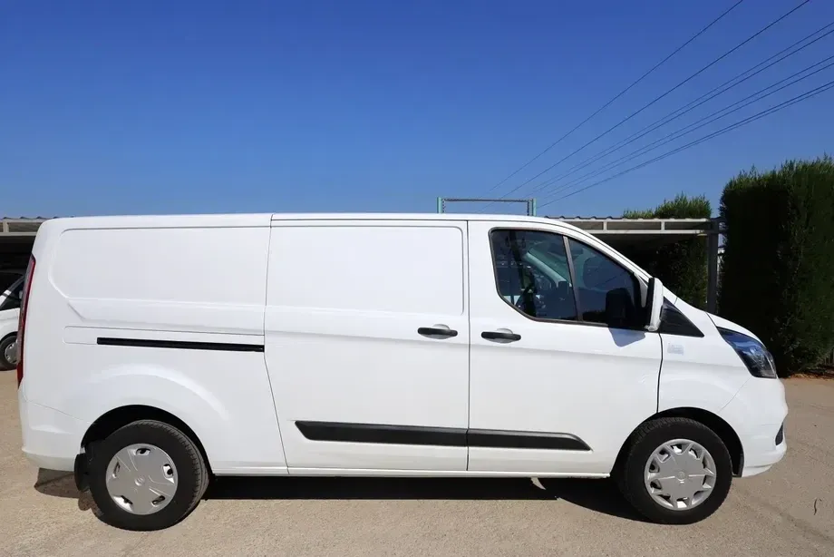 Ford Transit Custom L2H1 2.0 130CP — imagine 9