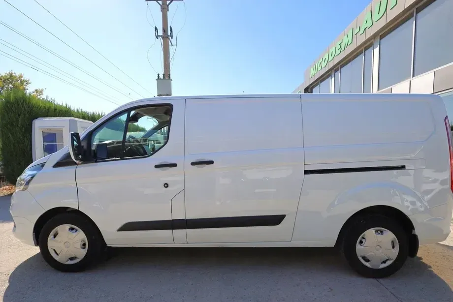 Ford Transit Custom L2H1 2.0 130CP — imagine 4