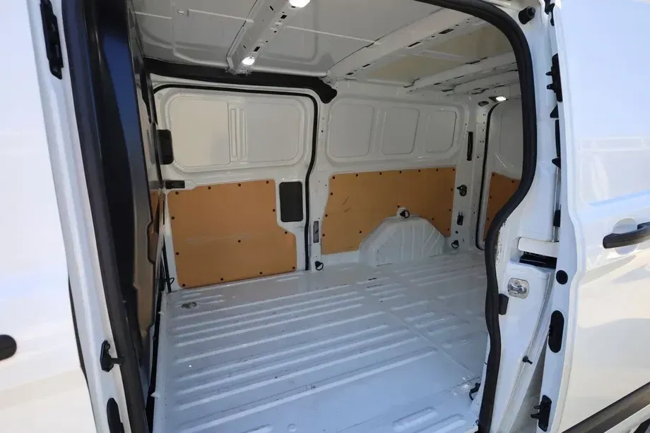 Ford Transit Custom L2H1 2.0 130CP — imagine 3