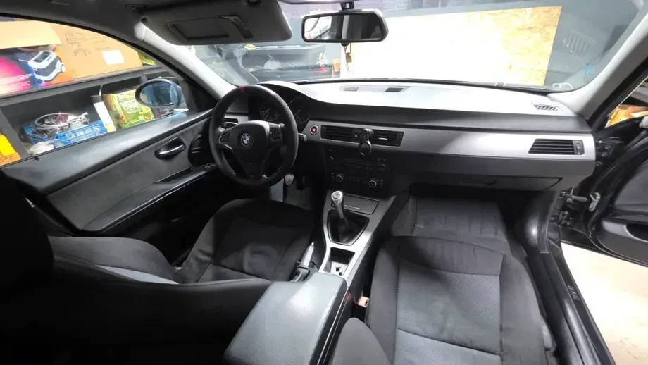 BMW Seria 3 E90/E91/E92/E93 320d — imagine 4