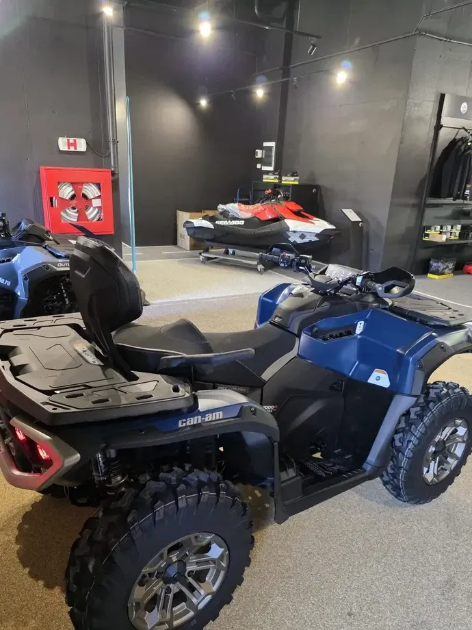 Can-Am Outlander Max — imagine 2