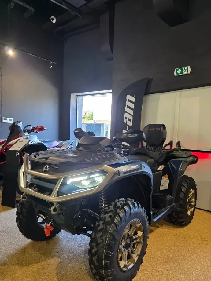 Can-Am Outlander Max — imagine 5