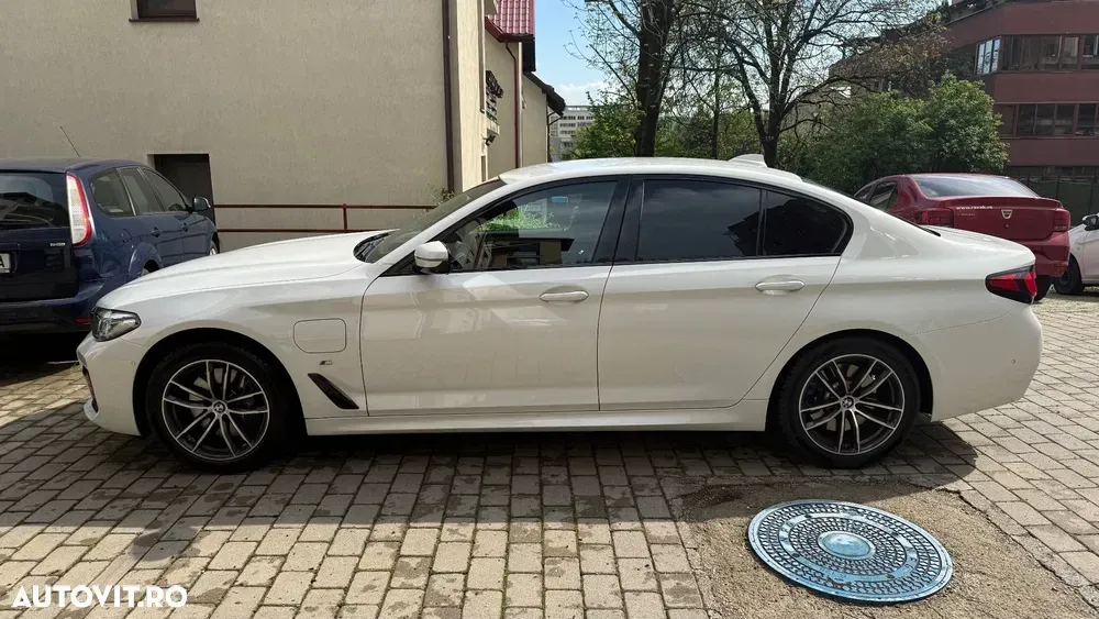 BMW Seria 5 G30/G31 [2017 - Prezent] 530e xDrive Aut. M Sport Edition — imagine 5
