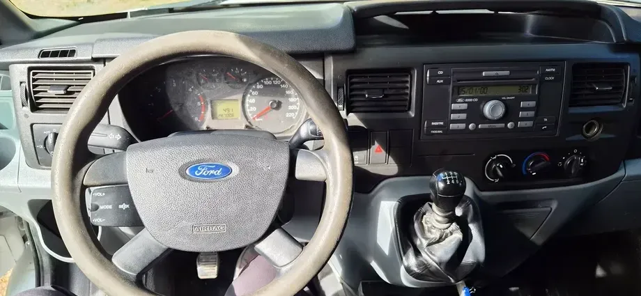 Ford Transit — imagine 7