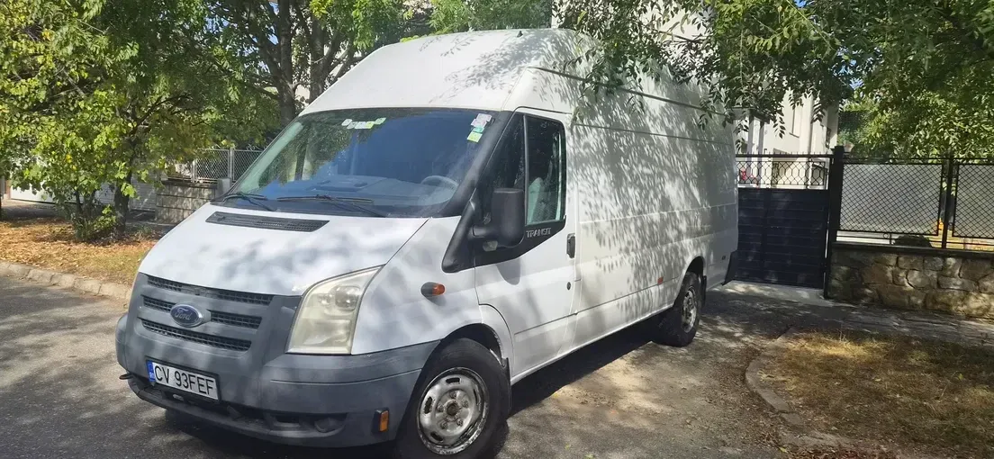 Ford Transit — imagine 10
