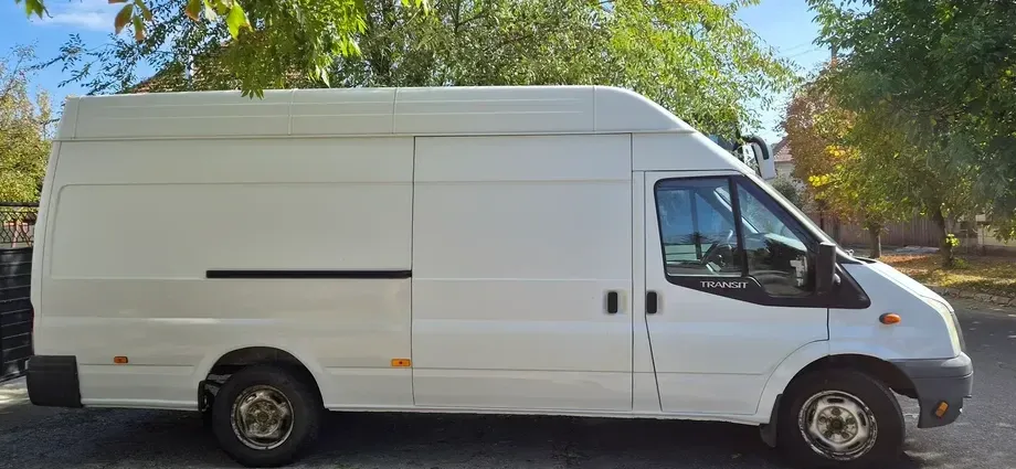 Ford Transit — imagine 4