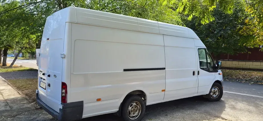 Ford Transit — imagine 5