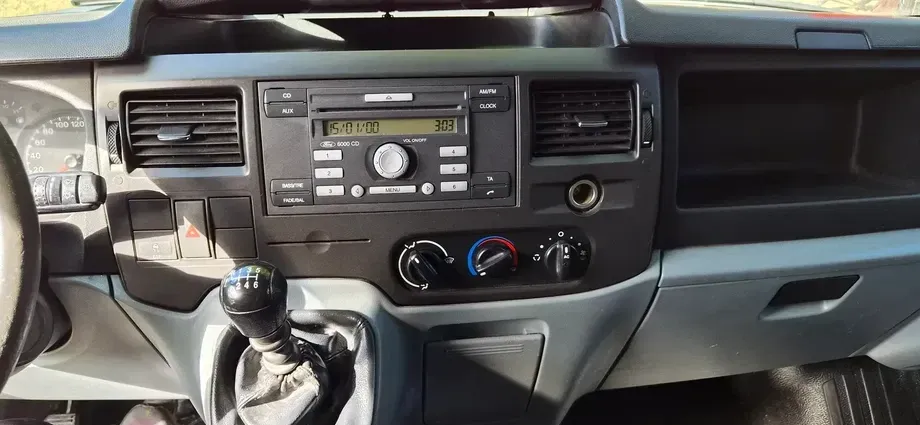 Ford Transit — imagine 9