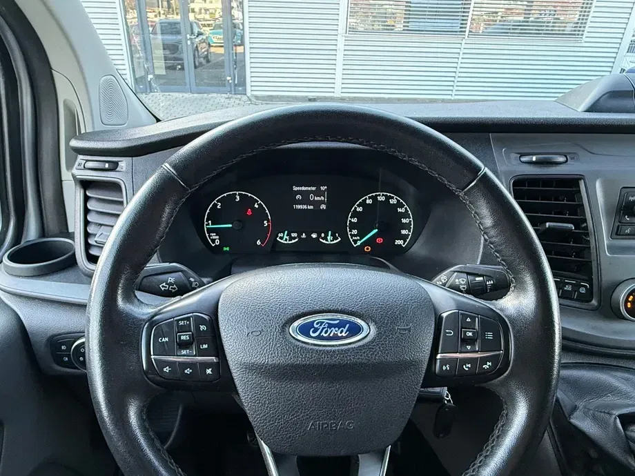 Ford Transit Custom — imagine 10