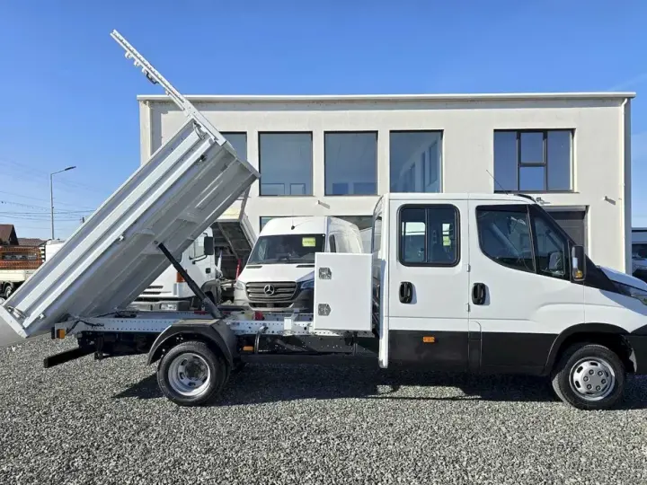 Iveco Daily doka,6 loc. basculabila,punte dubla,140 CP, 105500 km.
