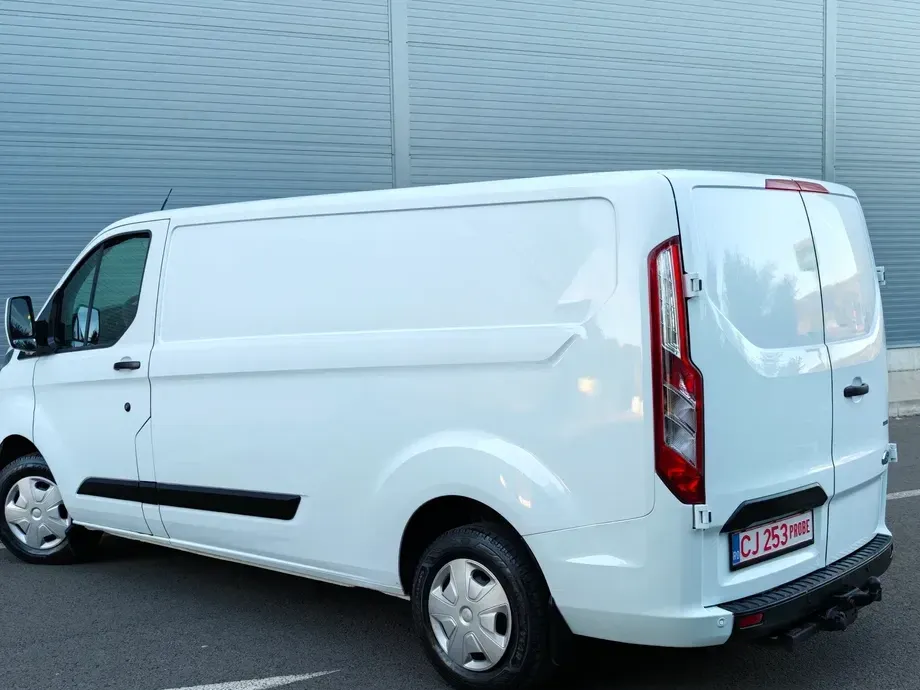 Ford TRANSIT CUSTOM L2H1 — imagine 8
