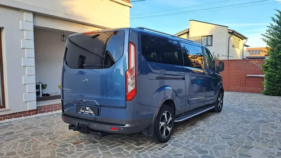 Ford Tourneo Custom Bus 320 2.0 EcoBlue 185 CP L2H1 Active Aut. — imagine 4