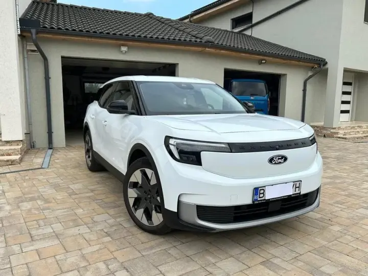Ford Explorer RWD 77 kWh Extended Range Premium