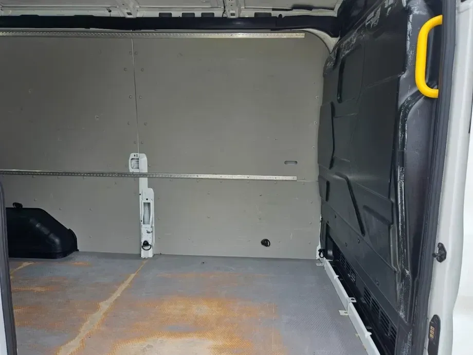 Ford Transit L2H2 — imagine 9