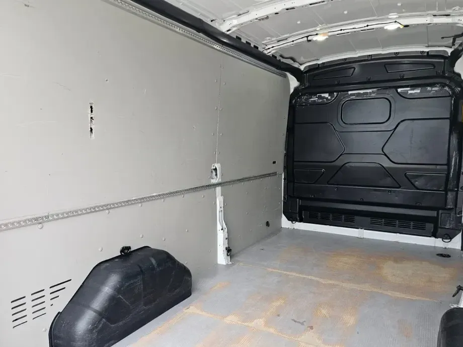 Ford Transit L2H2 — imagine 7