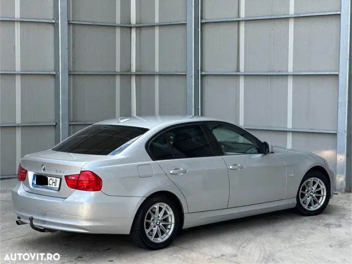 BMW Seria 3 E90/E91/E92/E93 [2005 - 2013] 318d