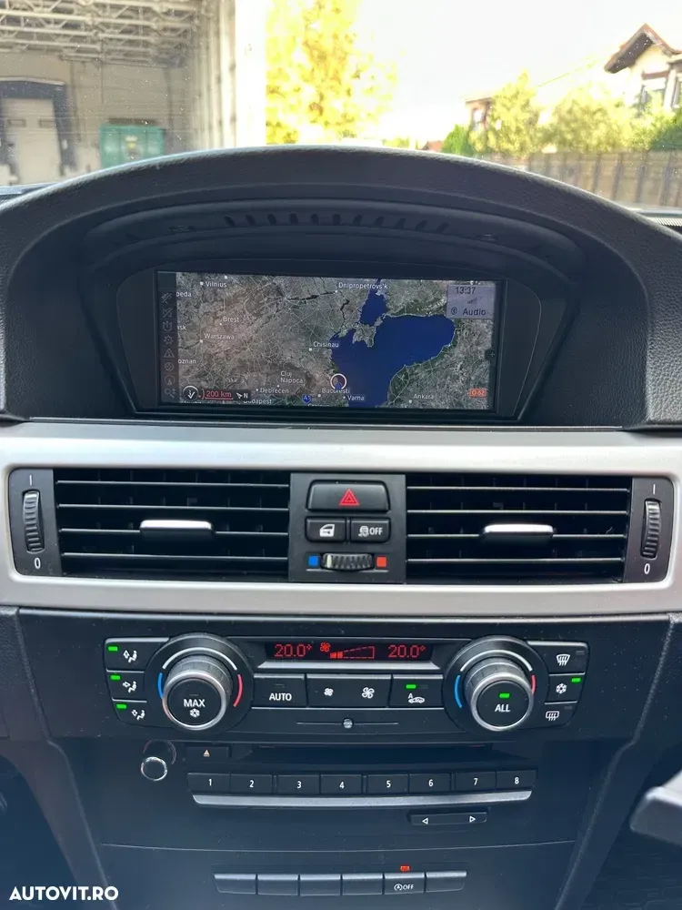 BMW Seria 3 E90/E91/E92/E93 [2005 - 2013] 318d — imagine 5