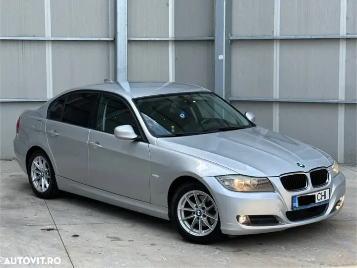 BMW Seria 3 E90/E91/E92/E93 [2005 - 2013] 318d