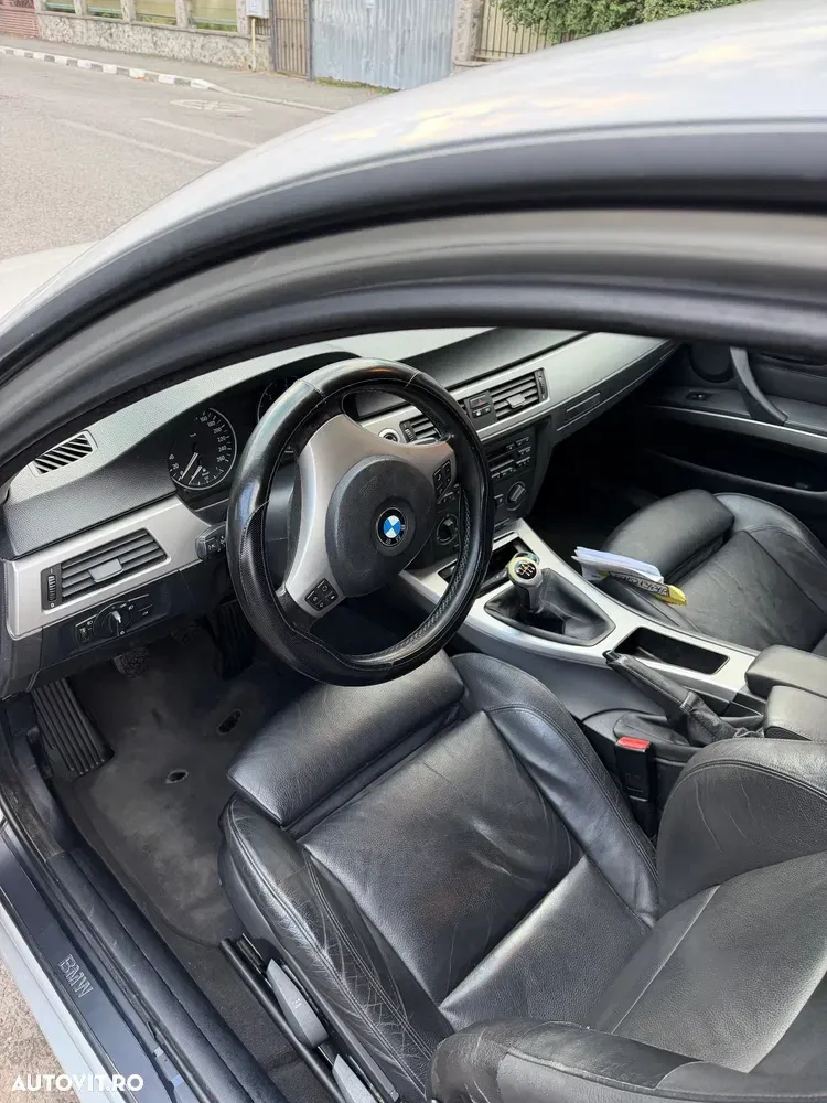 BMW Seria 3 E90/E91/E92/E93 [2005 - 2013] 320d — imagine 6
