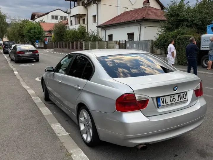 BMW Seria 3 E90/E91/E92/E93 [2005 - 2013] 320d