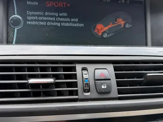 BMW Seria 5 F10/F11/F07 520d