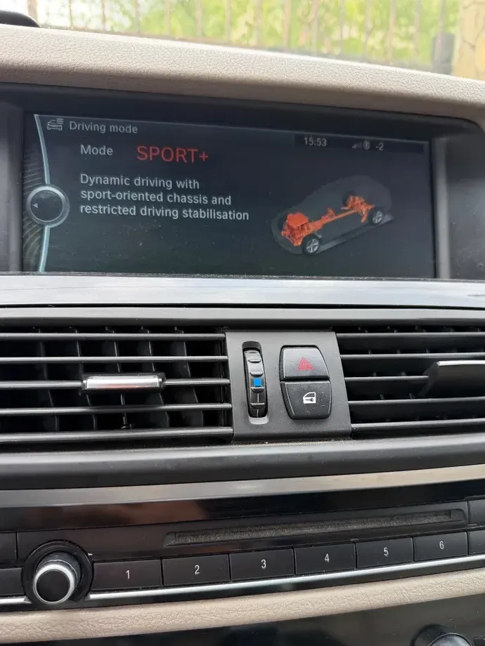 BMW Seria 5 F10/F11/F07 520d — imagine 6