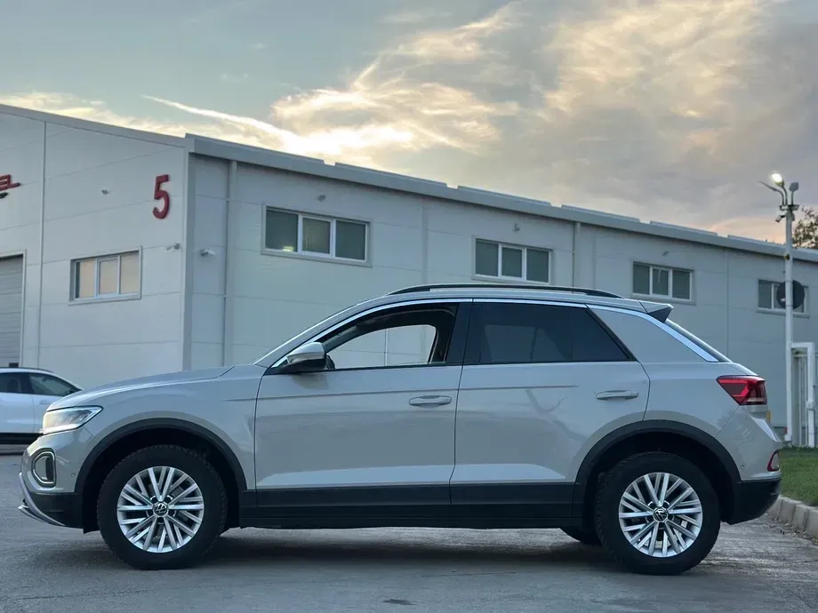 Volkswagen T-Roc 1.5 TSI DSG Style — imagine 3