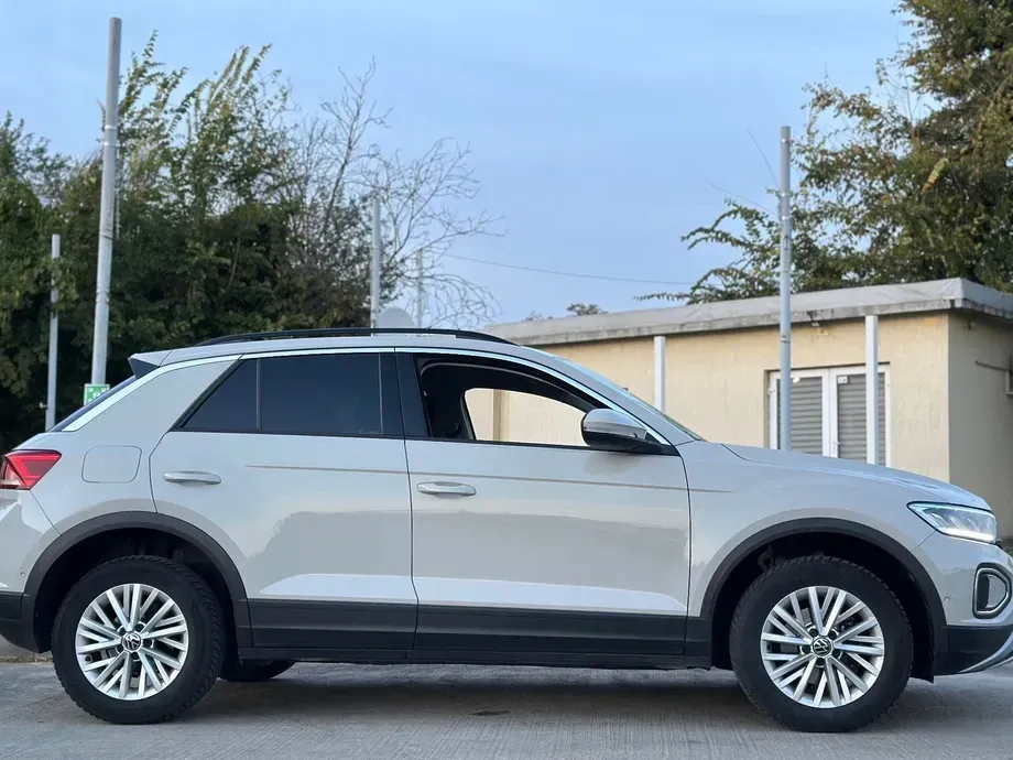 Volkswagen T-Roc 1.5 TSI DSG Style — imagine 4