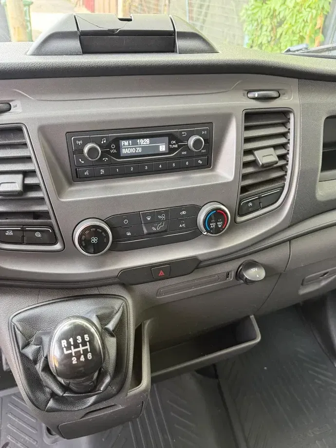 Ford Transit — imagine 6