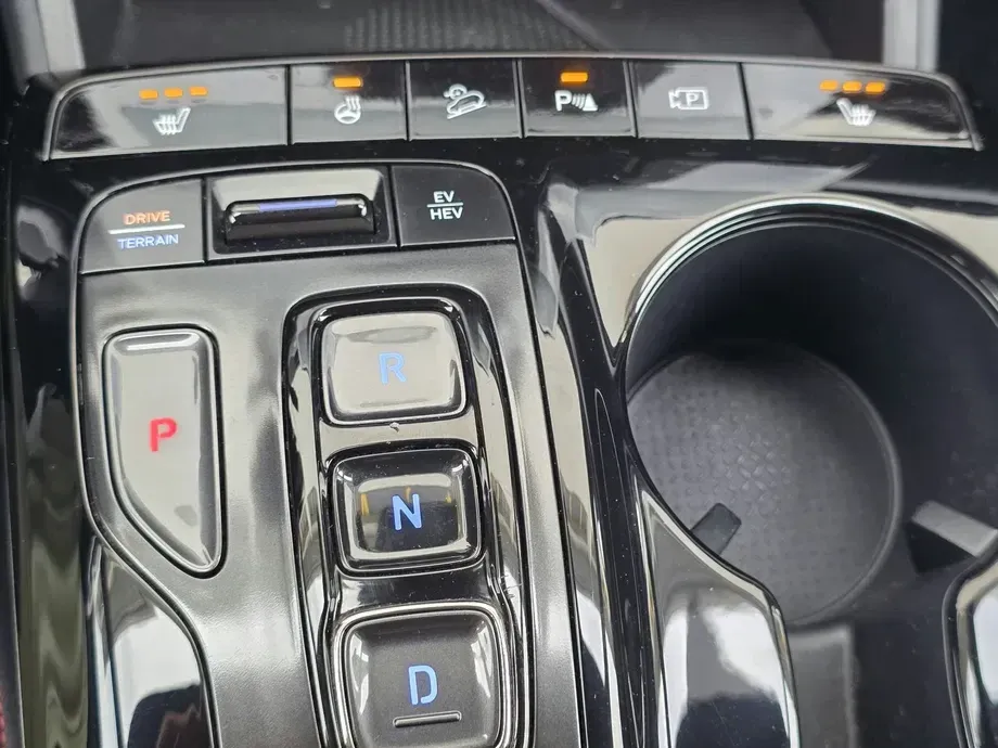 Hyundai Tucson IV 1.6 T-GDi 4WD N Line — imagine 8