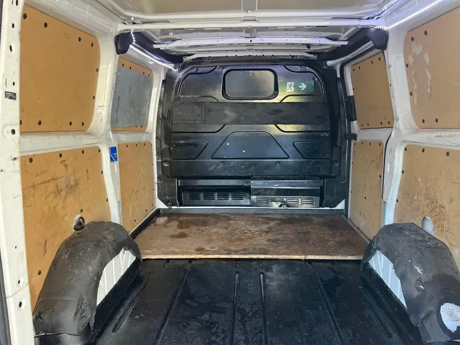 Ford Transit Custom — imagine 8