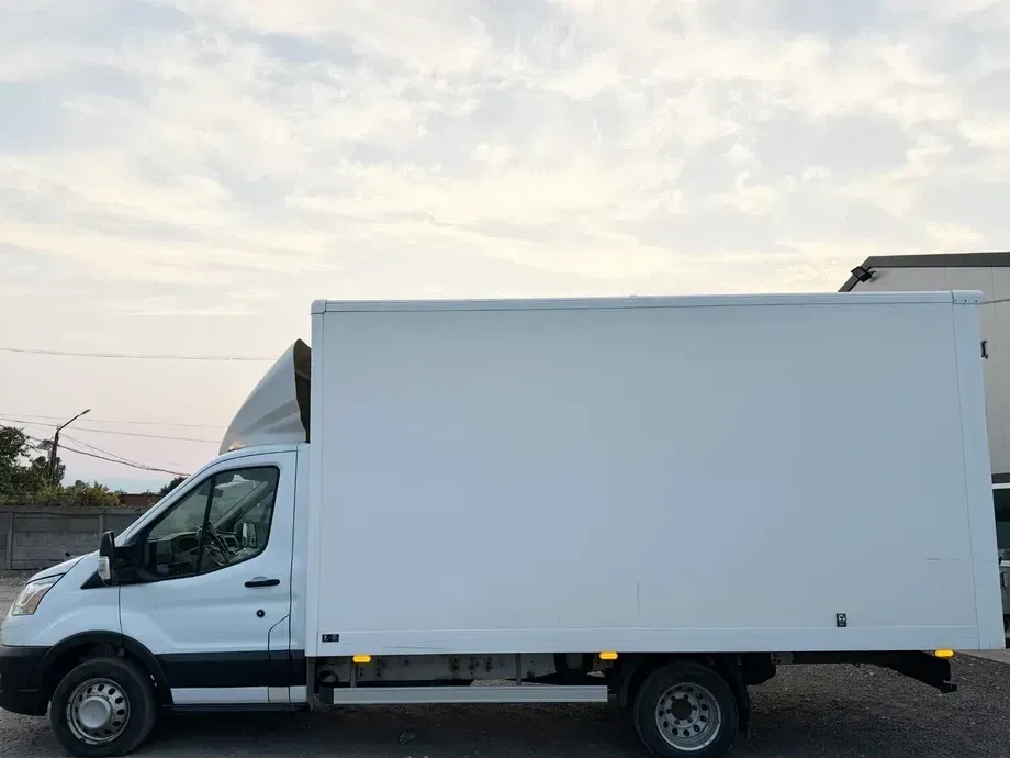 Ford Transit — imagine 8
