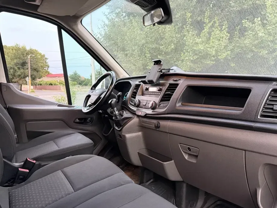 Ford Transit — imagine 6